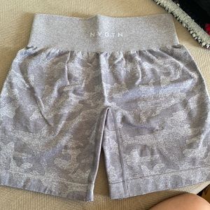 Light Grey NVGTN Camo short, size M